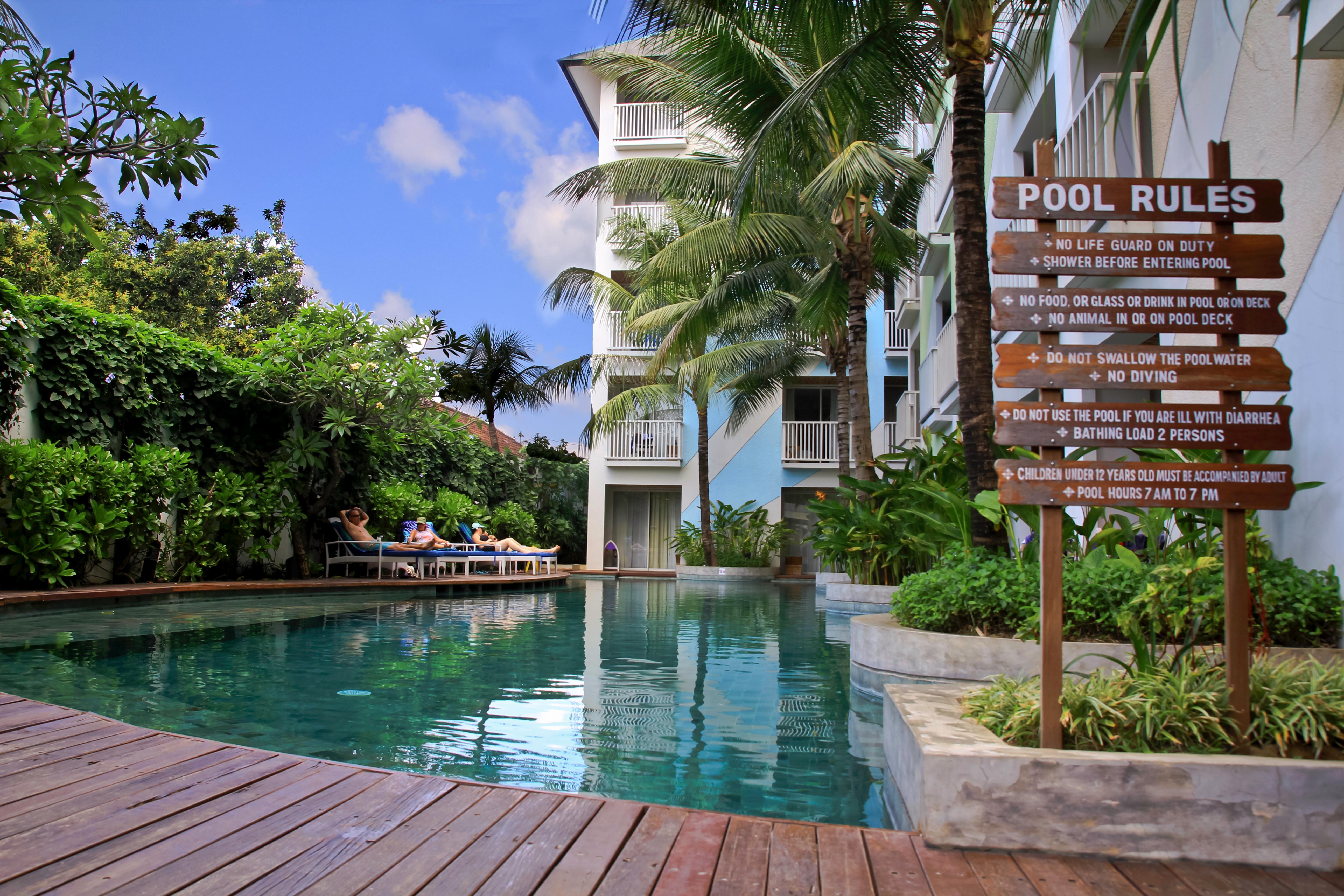 Bliss Surfer Hotel By Tritama Hospitality Legian  Ngoại thất bức ảnh