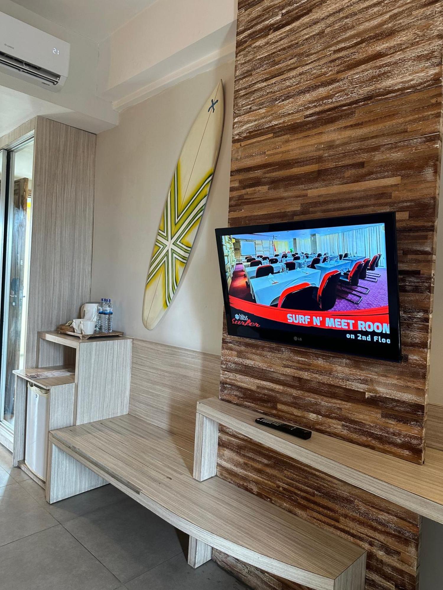Bliss Surfer Hotel By Tritama Hospitality Legian  Ngoại thất bức ảnh
